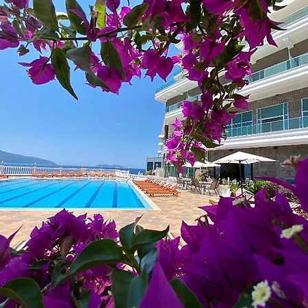 Toto Hotel & Apartments Вльора Екстер'єр фото