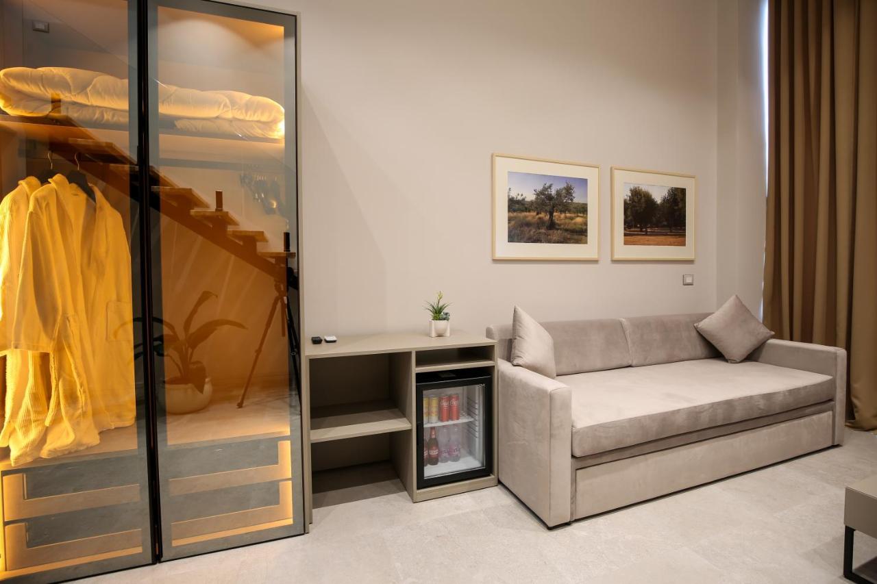Toto Hotel & Apartments Вльора Екстер'єр фото