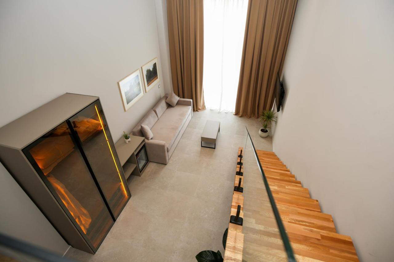 Toto Hotel & Apartments Вльора Екстер'єр фото
