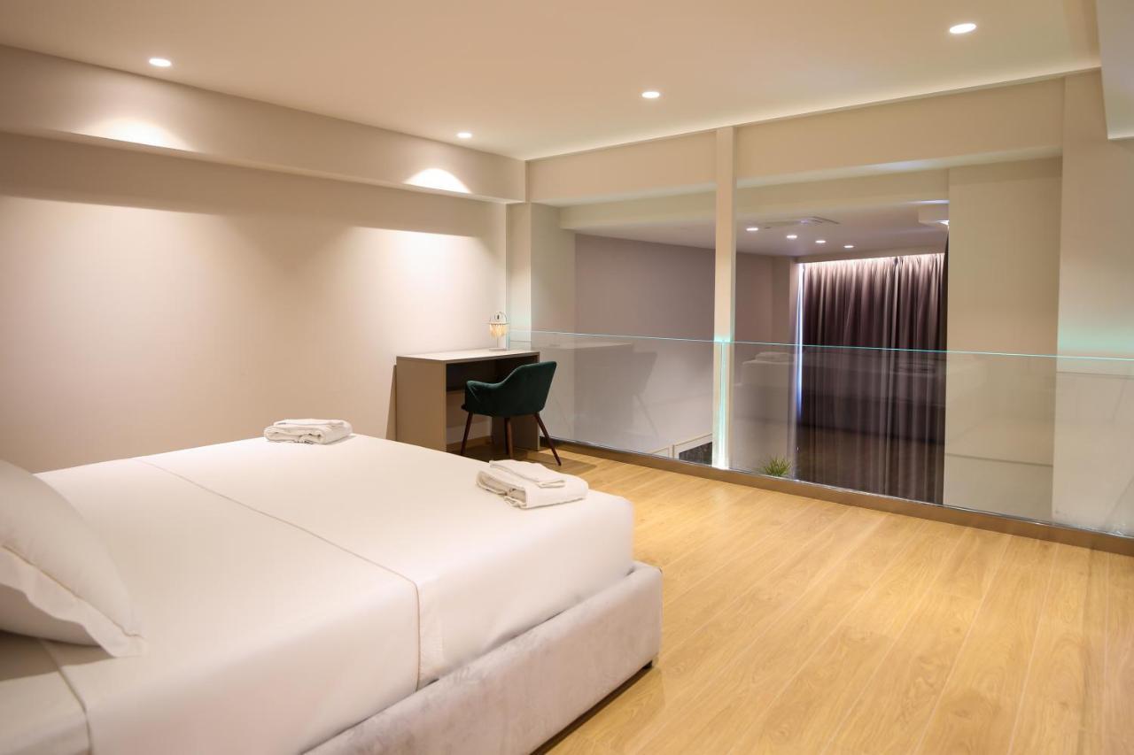 Toto Hotel & Apartments Вльора Екстер'єр фото