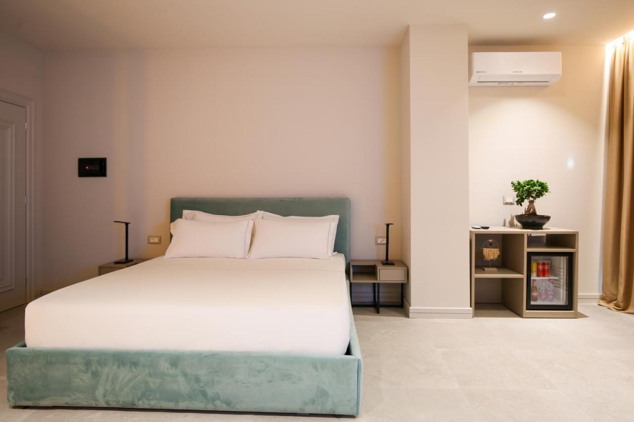 Toto Hotel & Apartments Вльора Екстер'єр фото