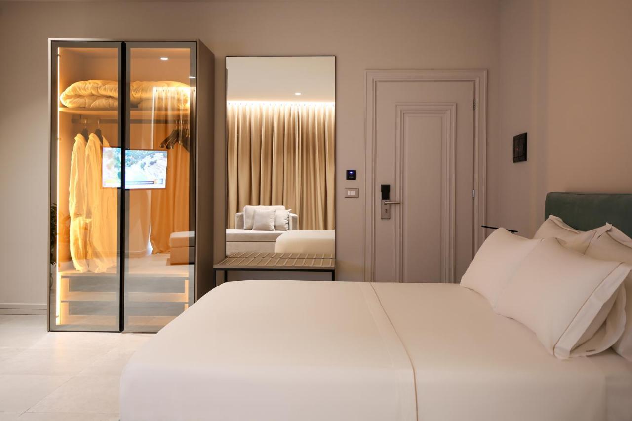 Toto Hotel & Apartments Вльора Екстер'єр фото