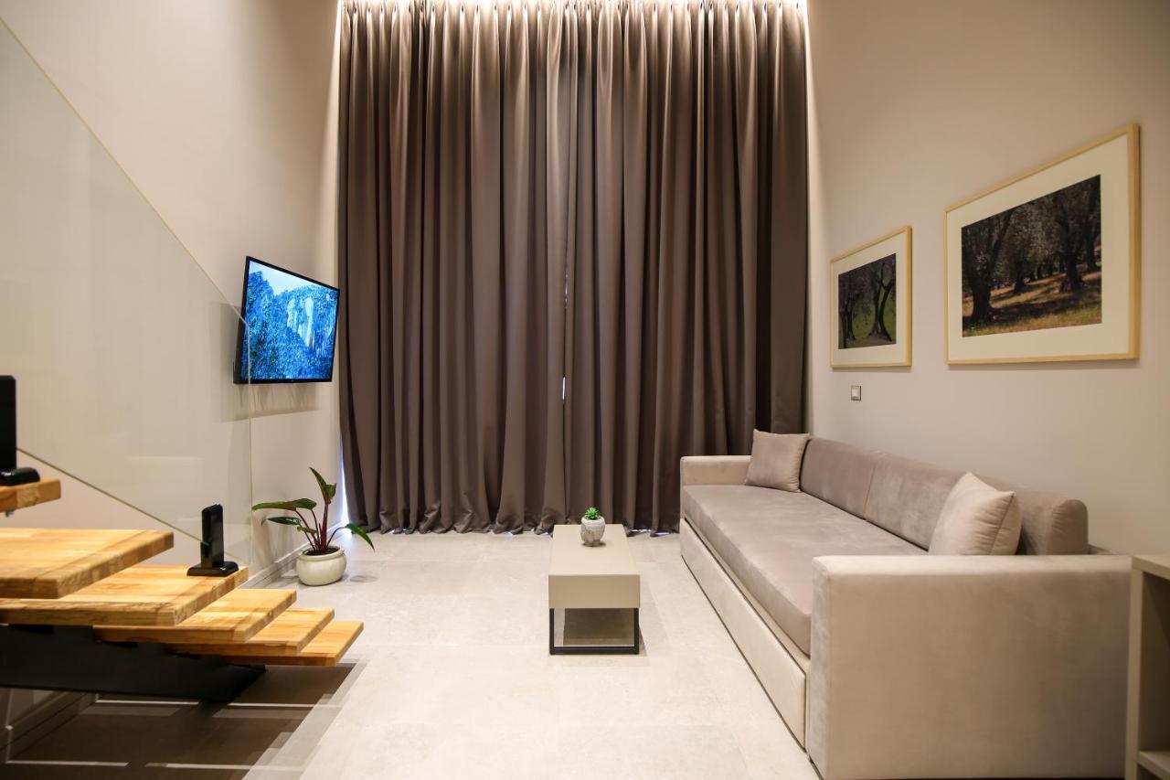Toto Hotel & Apartments Вльора Екстер'єр фото