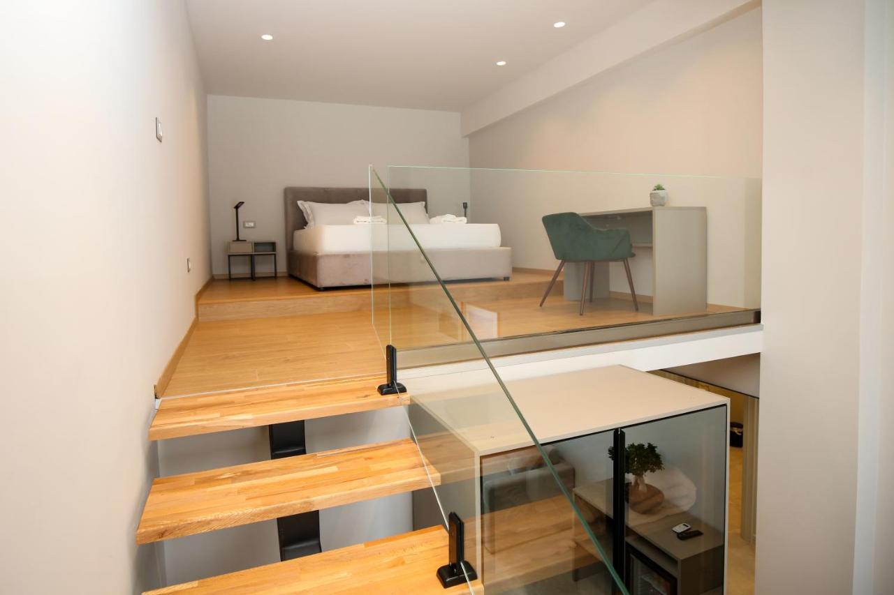 Toto Hotel & Apartments Вльора Екстер'єр фото