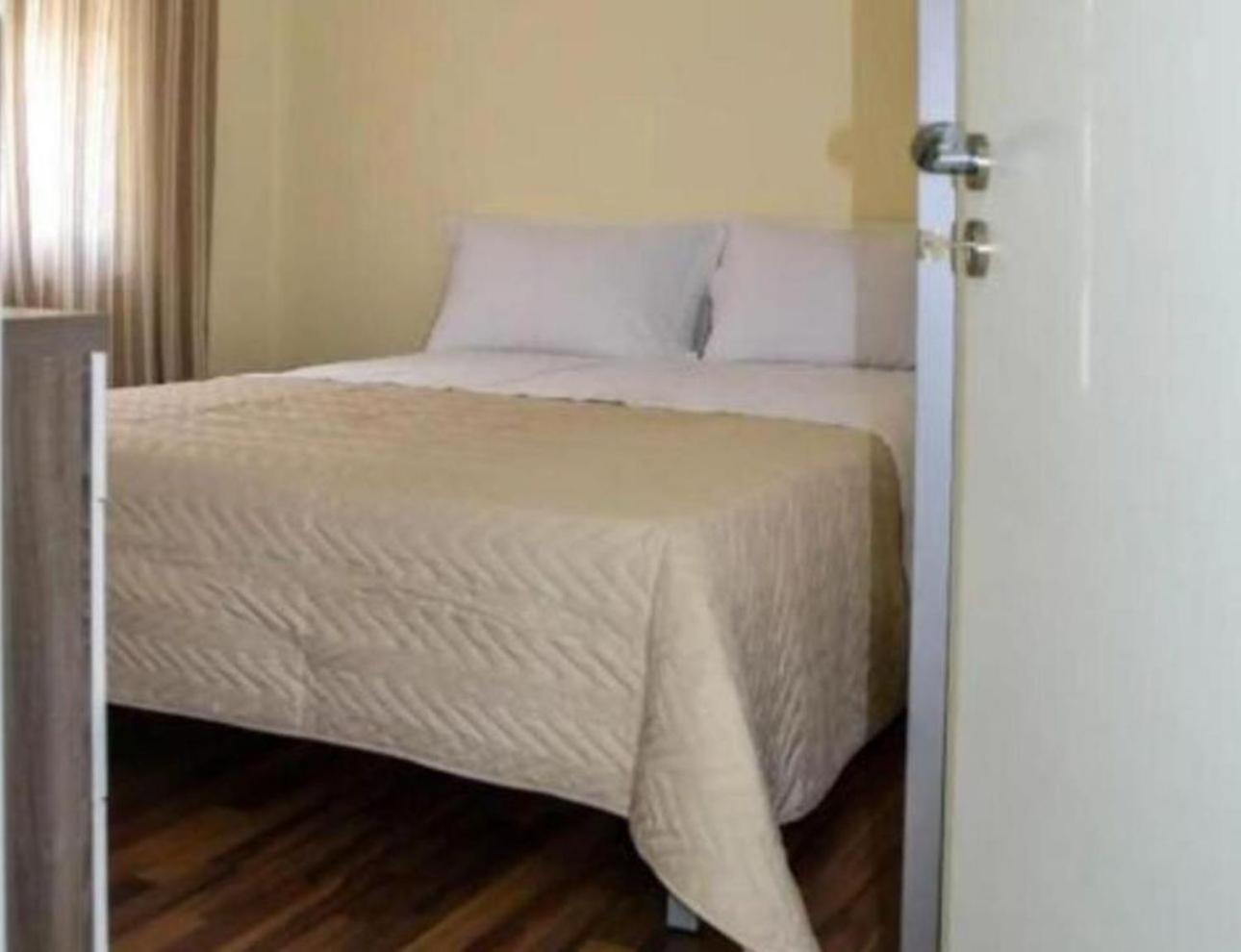 Toto Hotel & Apartments Вльора Екстер'єр фото