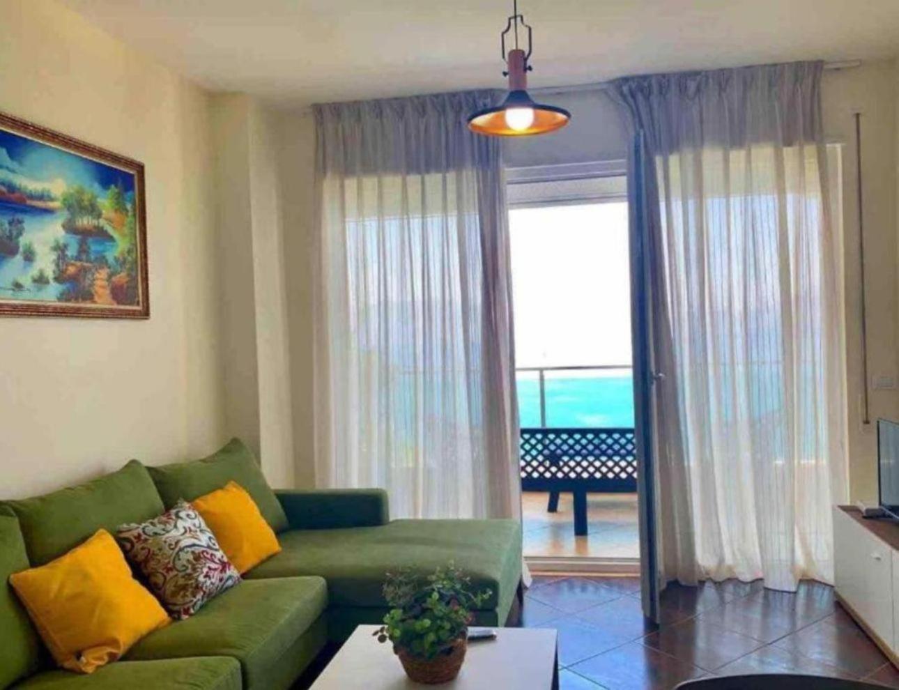 Toto Hotel & Apartments Вльора Екстер'єр фото